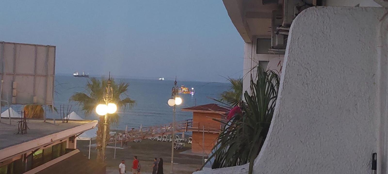 Paradise By The Sea Larnaca Buitenkant foto